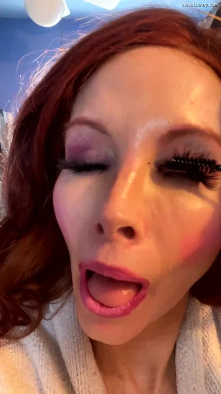 Phoebe Price photo 24 of 1615