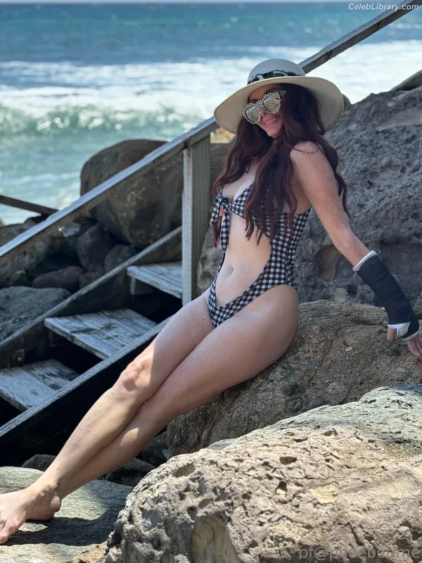 Phoebe Price photo 20 of 1615