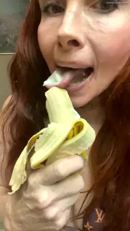 Phoebe Price photo 6 of 1615