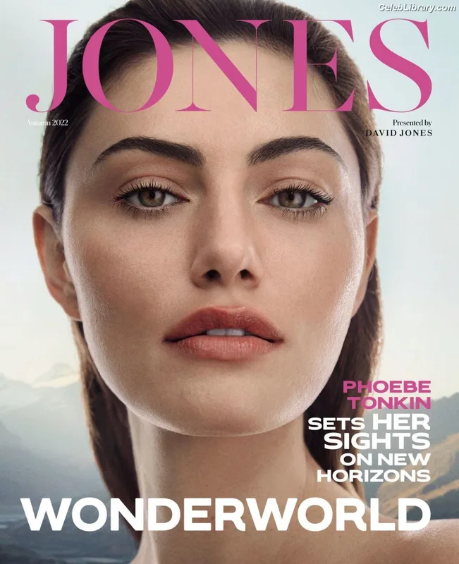 Phoebe Tonkin photo 10 of 327