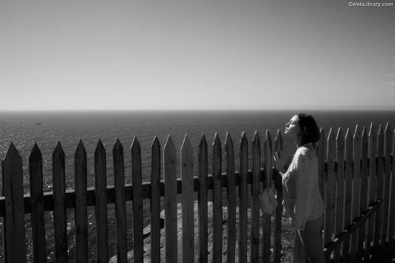 Phoebe Tonkin photo 18 of 327