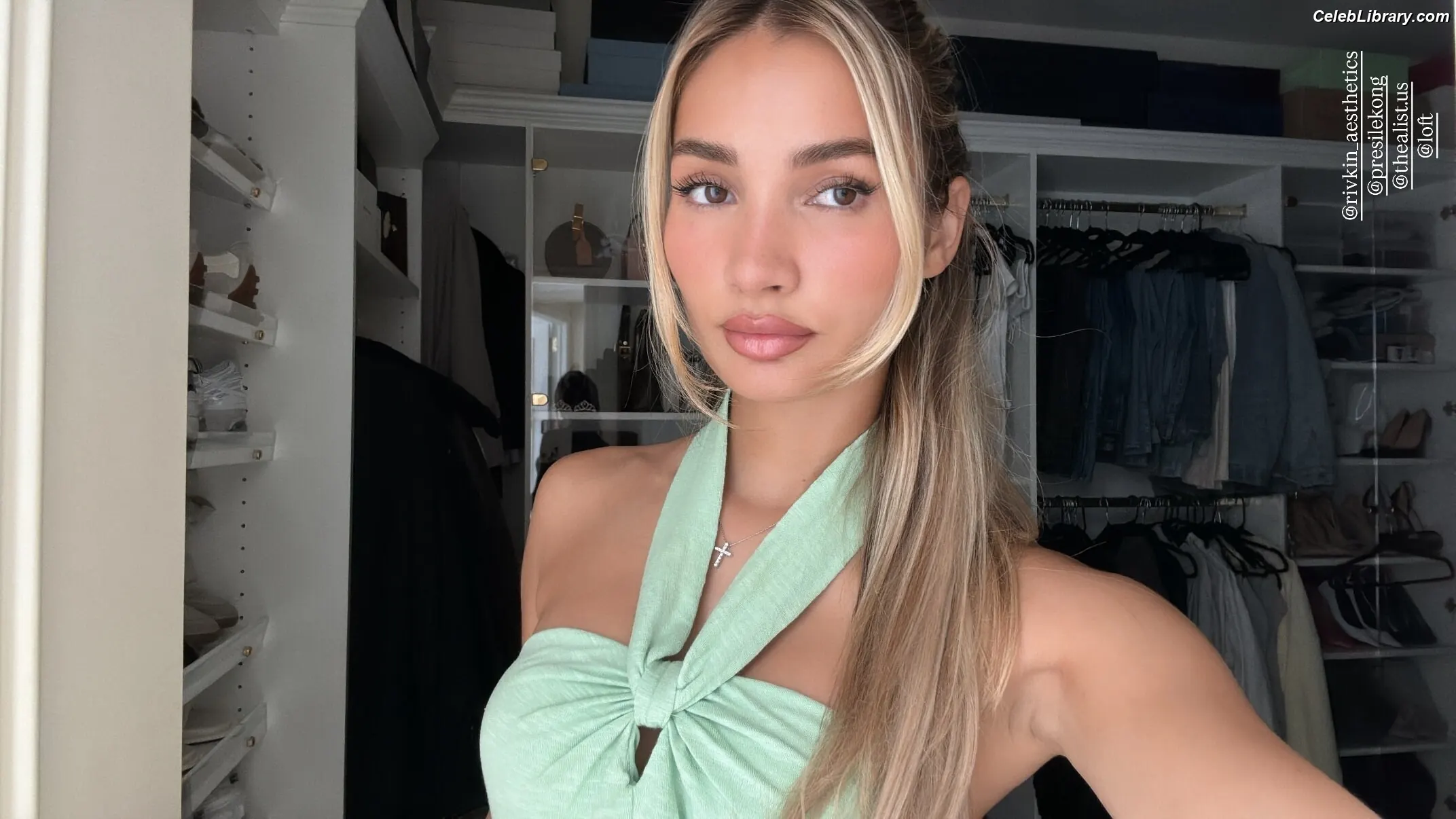 Pia Mia Perez photo 7 of 188