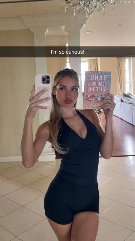 Pia Mia Perez photo 2 of 189