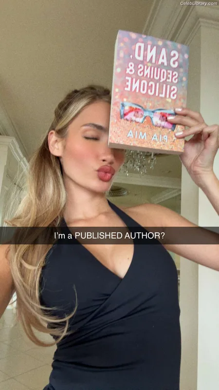 Pia Mia Perez photo 12 of 189