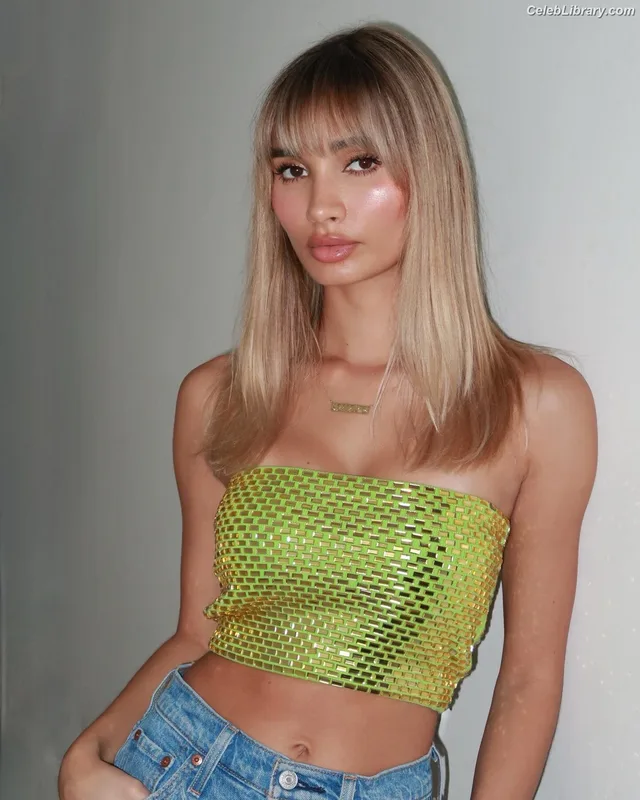 Pia Mia Perez photo 21 of 189
