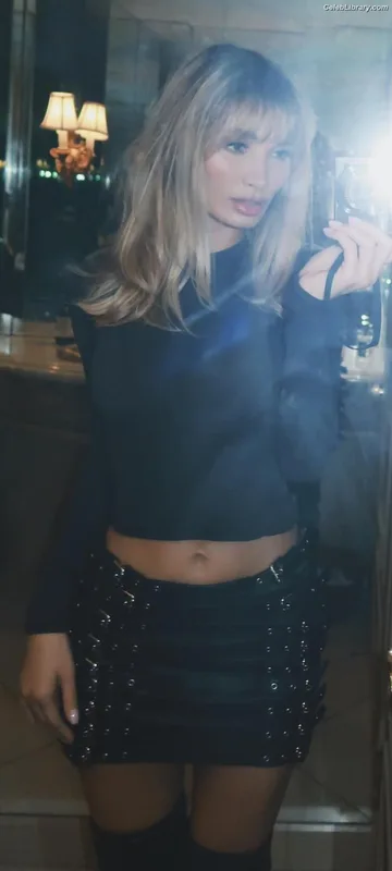 Pia Mia Perez photo 3 of 189