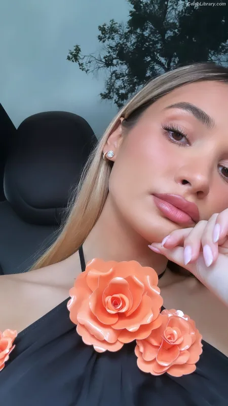 Pia Mia Perez photo 22 of 189
