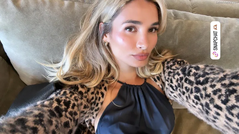 Pia Mia Perez photo 2 of 189