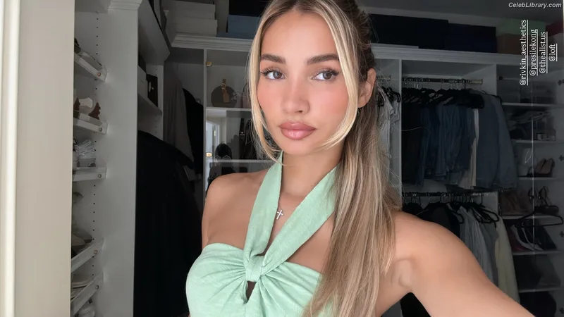 Pia Mia Perez photo 8 of 189