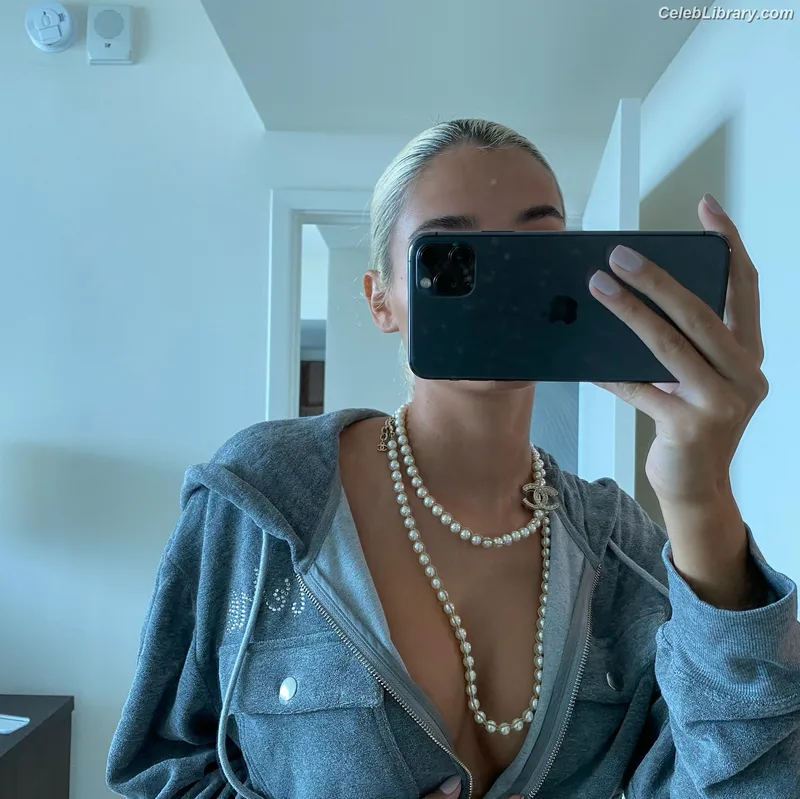Pia Mia Perez photo 21 of 189
