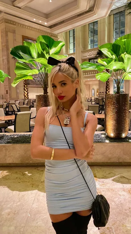 Pia Mia Perez photo 12 of 189