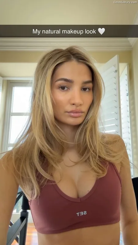 Pia Mia Perez photo 17 of 189
