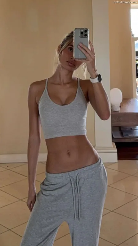 Pia Mia Perez photo 23 of 189