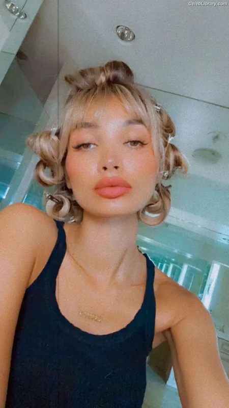 Pia Mia Perez photo 1 of 189