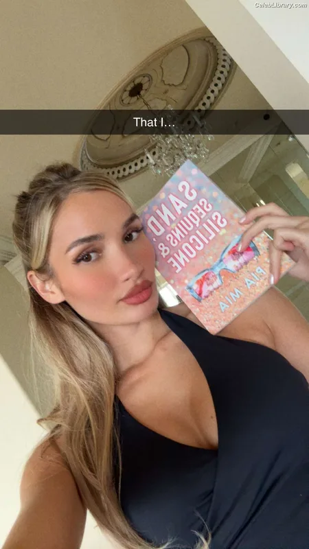 Pia Mia Perez photo 19 of 189