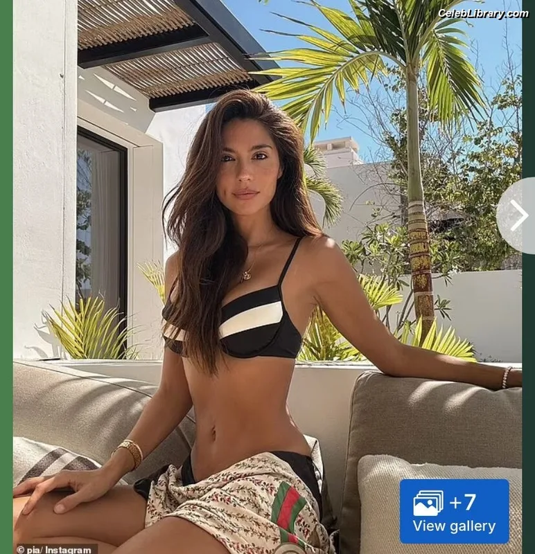 Pia Miller photo 15 of 22