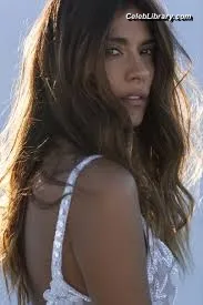 Pia Miller photo 19 of 22