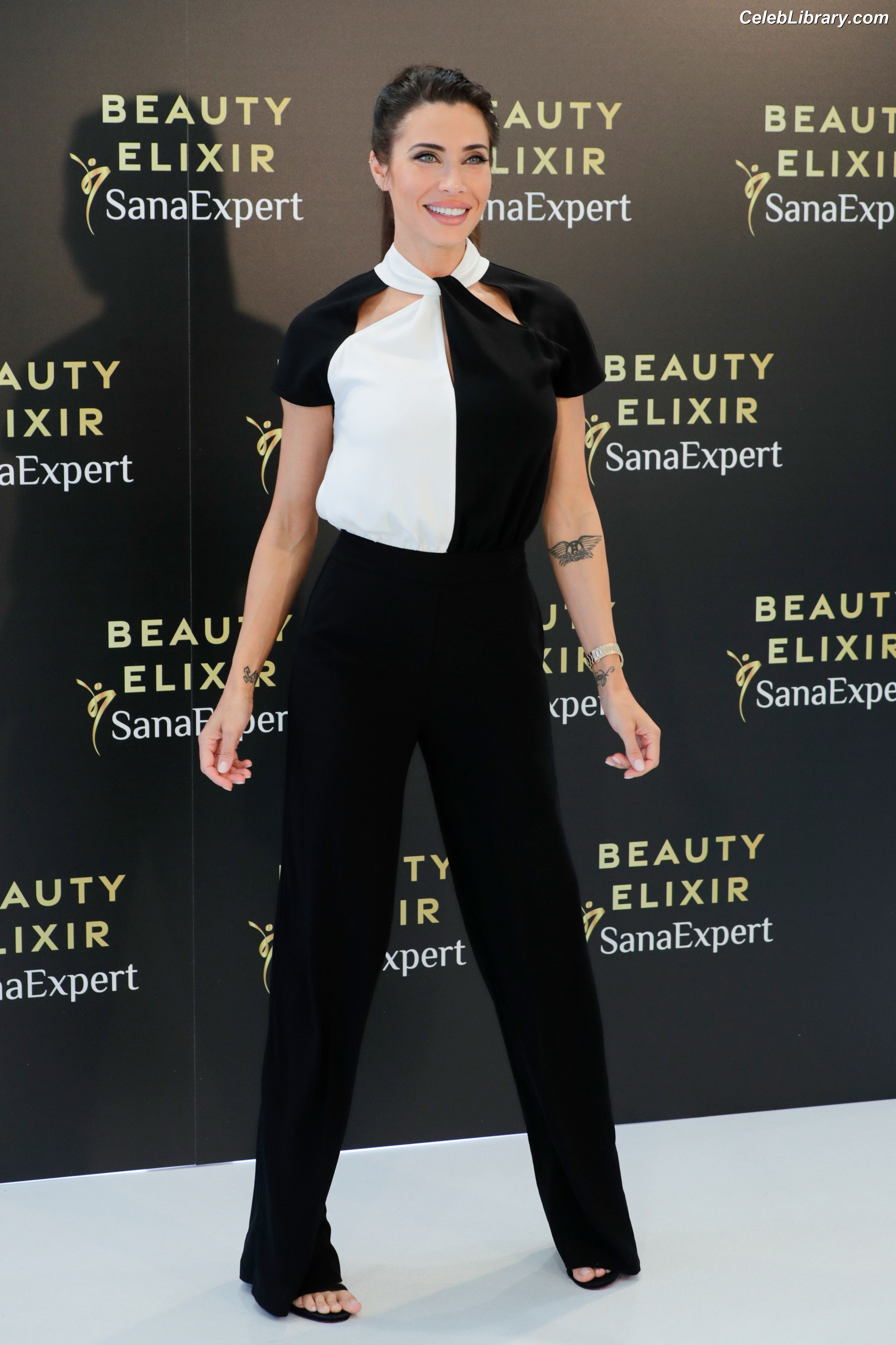 Pilar Rubio photo 18 of 79