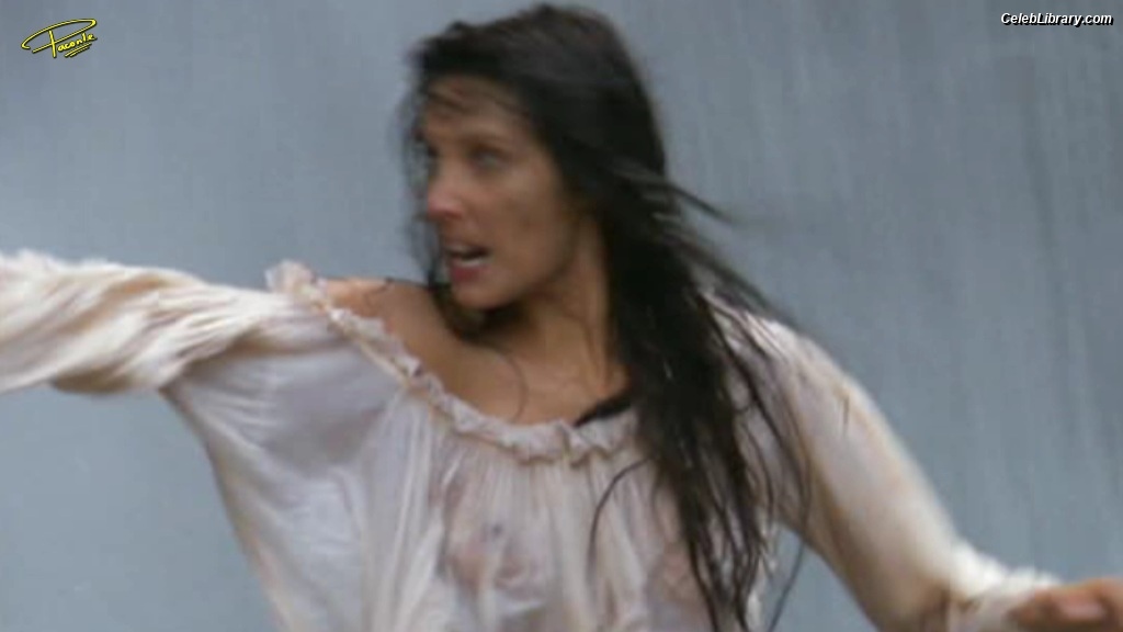 Pilar Rubio photo 14 of 79