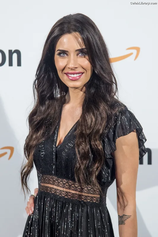 Pilar Rubio photo 10 of 79