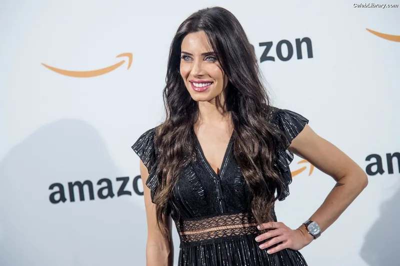 Pilar Rubio photo 19 of 79