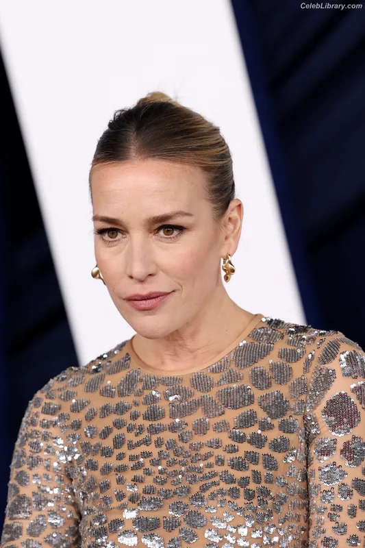 Piper Perabo photo 5 of 35