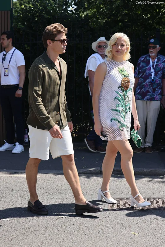 Pixie Lott photo 23 of 173