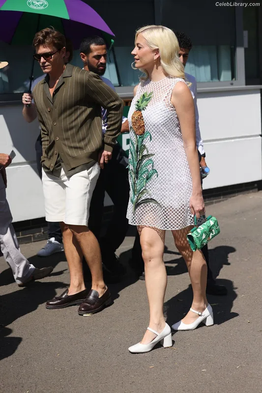 Pixie Lott photo 3 of 173
