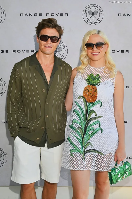 Pixie Lott photo 6 of 173