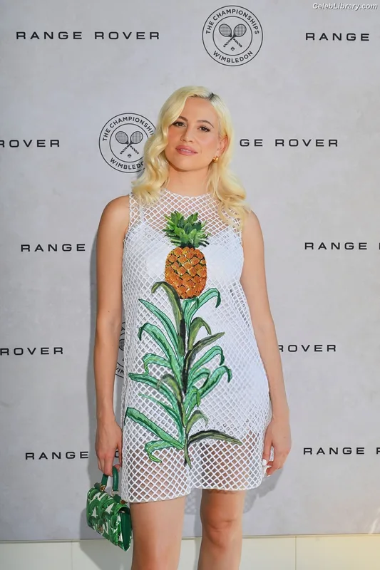 Pixie Lott photo 14 of 173