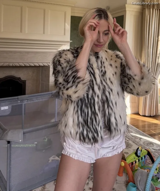 Pixie Lott photo 15 of 173