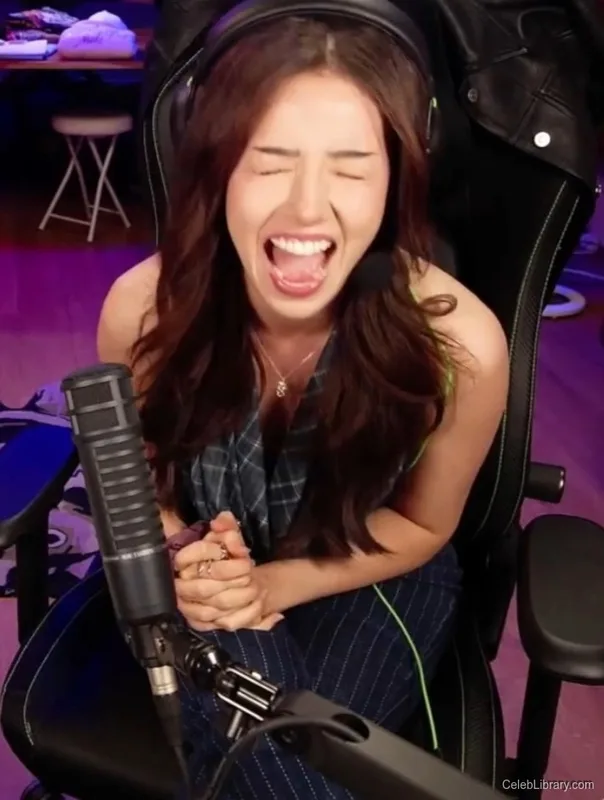 Pokimane photo 10 of 3752