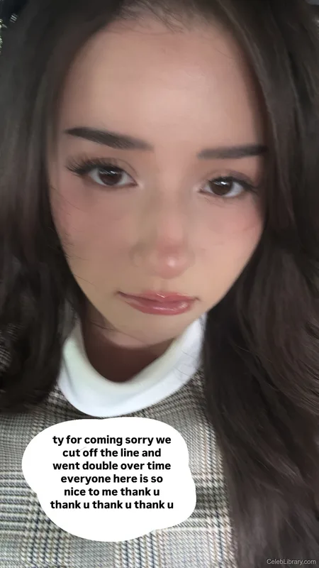 Pokimane photo 3 of 3752