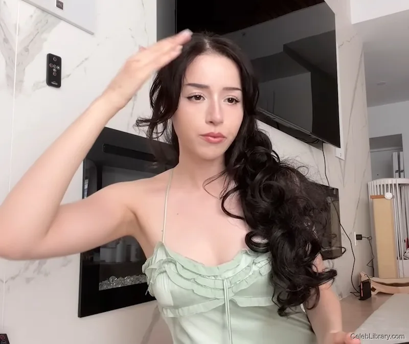 Pokimane photo 10 of 3752