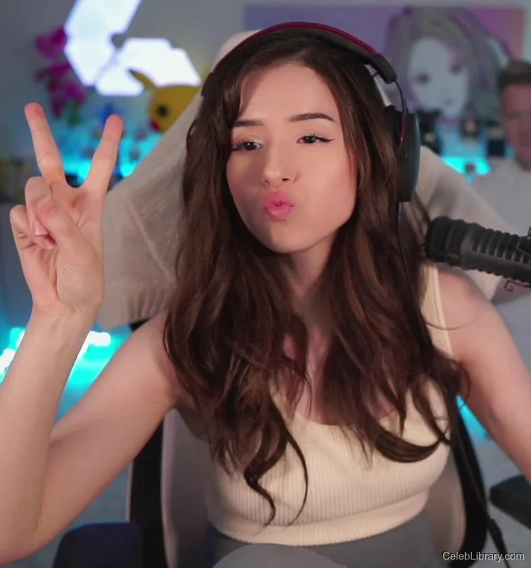Pokimane photo 14 of 3752