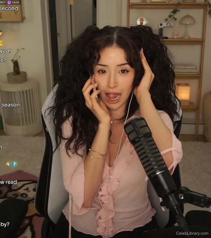Pokimane photo 13 of 3752