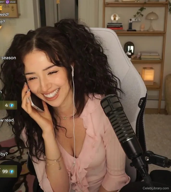 Pokimane photo 14 of 3752