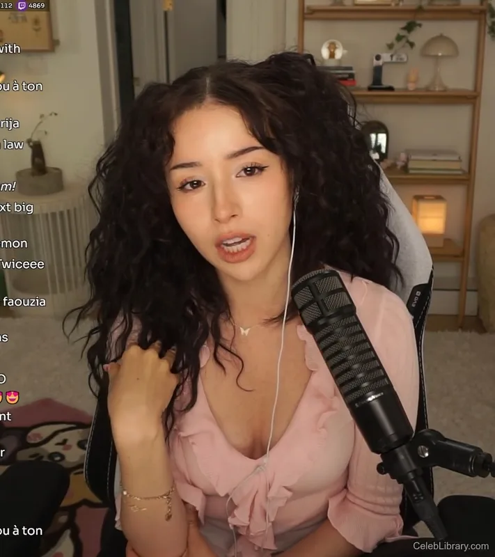 Pokimane photo 18 of 3752
