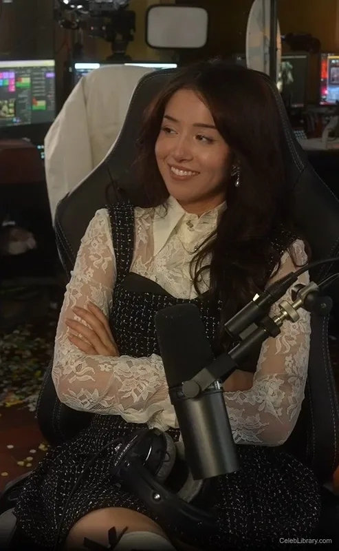 Pokimane photo 14 of 3752