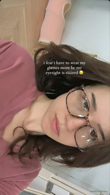 Pokimane photo 18 of 3752