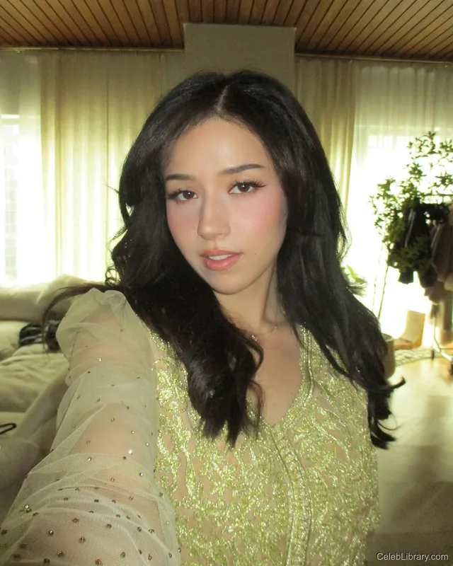 Pokimane photo 8 of 3752