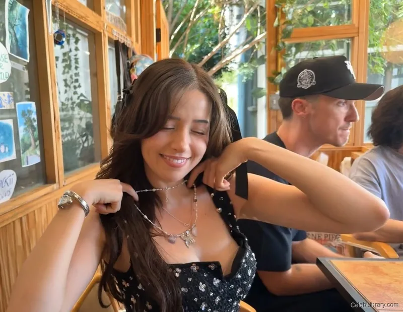 Pokimane photo 18 of 3752