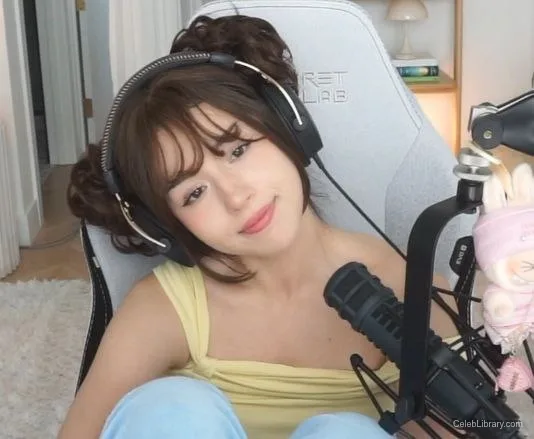 Pokimane photo 10 of 3752