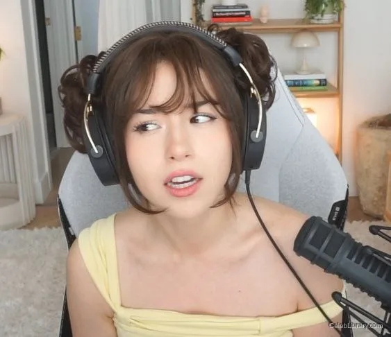 Pokimane photo 8 of 3752