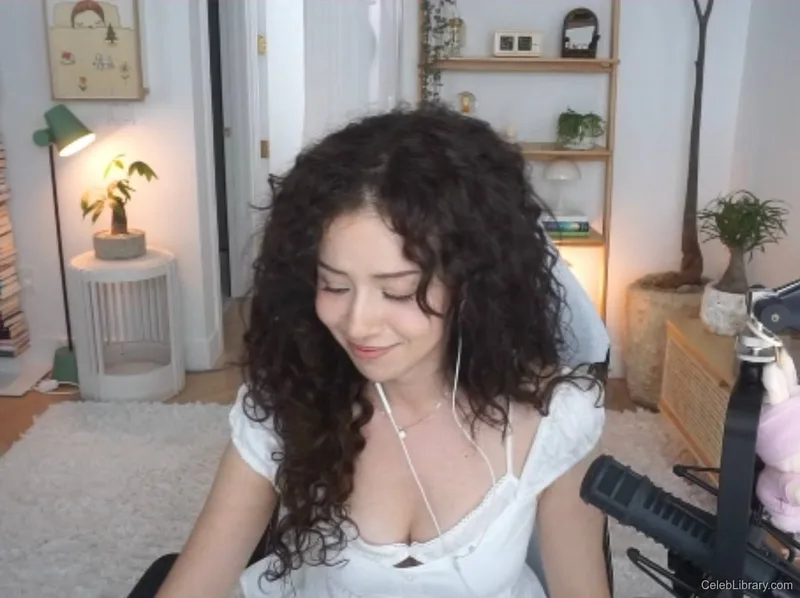 Pokimane photo 2 of 3752
