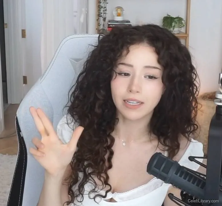 Pokimane photo 13 of 3752