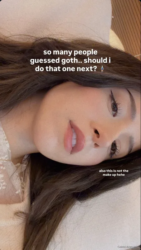 Pokimane photo 15 of 3752