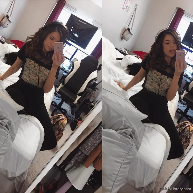 Pokimane photo 2 of 3752