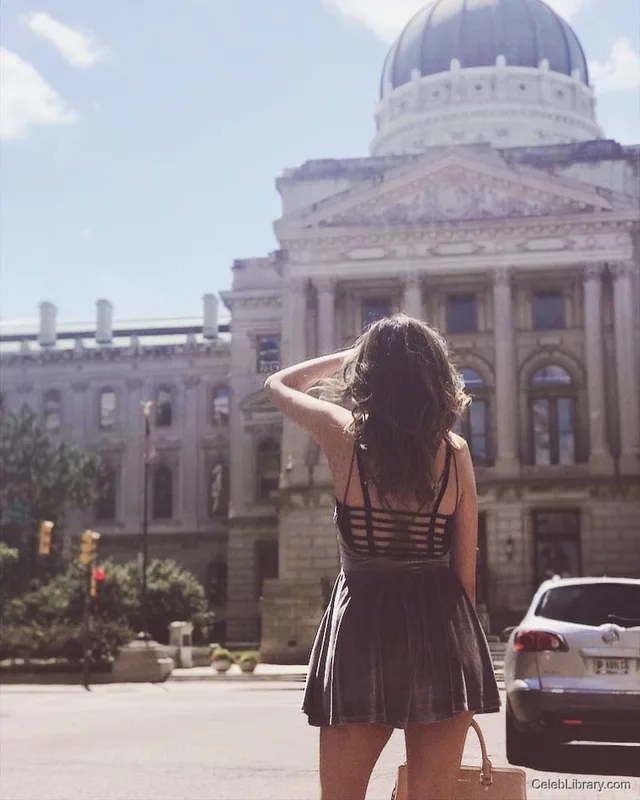 Pokimane photo 22 of 3752