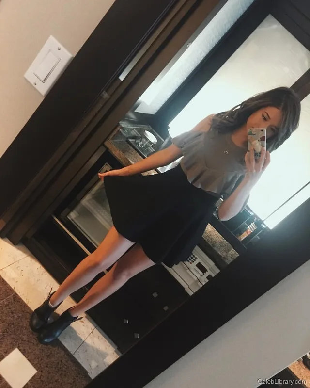 Pokimane photo 13 of 3752